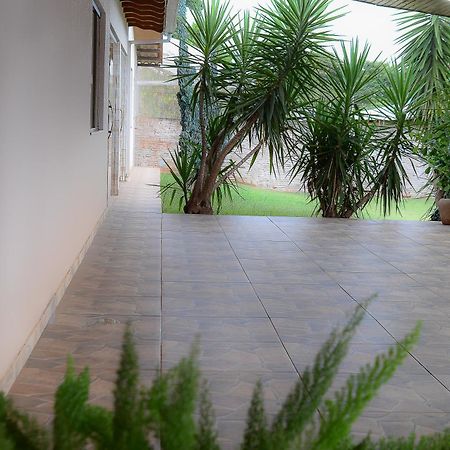 Casa De Campo - 15 Minutos Das Cataratas E Aeroporto - Piscina Com Agua Salgada E Muito Espaco Ao Ar Livre Foz do Iguaçu Exterior foto